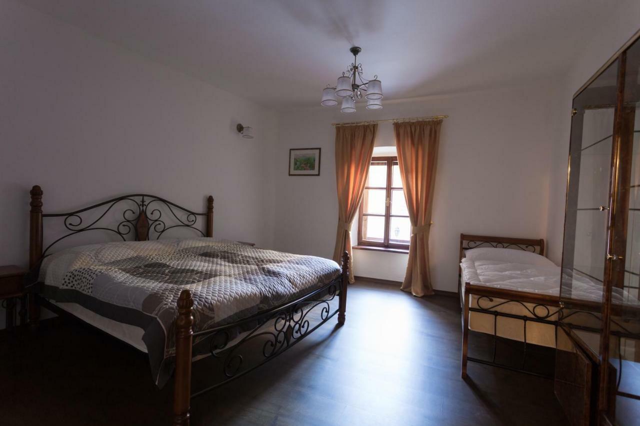 Apartman Pri Lyceu Banská Štiavnica Dış mekan fotoğraf