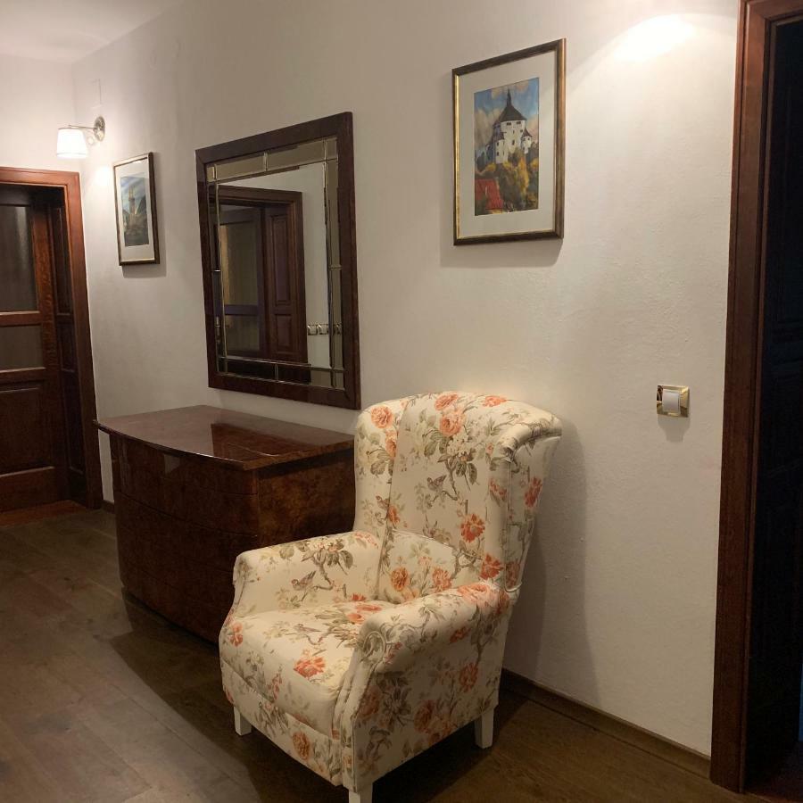 Apartman Pri Lyceu Banská Štiavnica Dış mekan fotoğraf